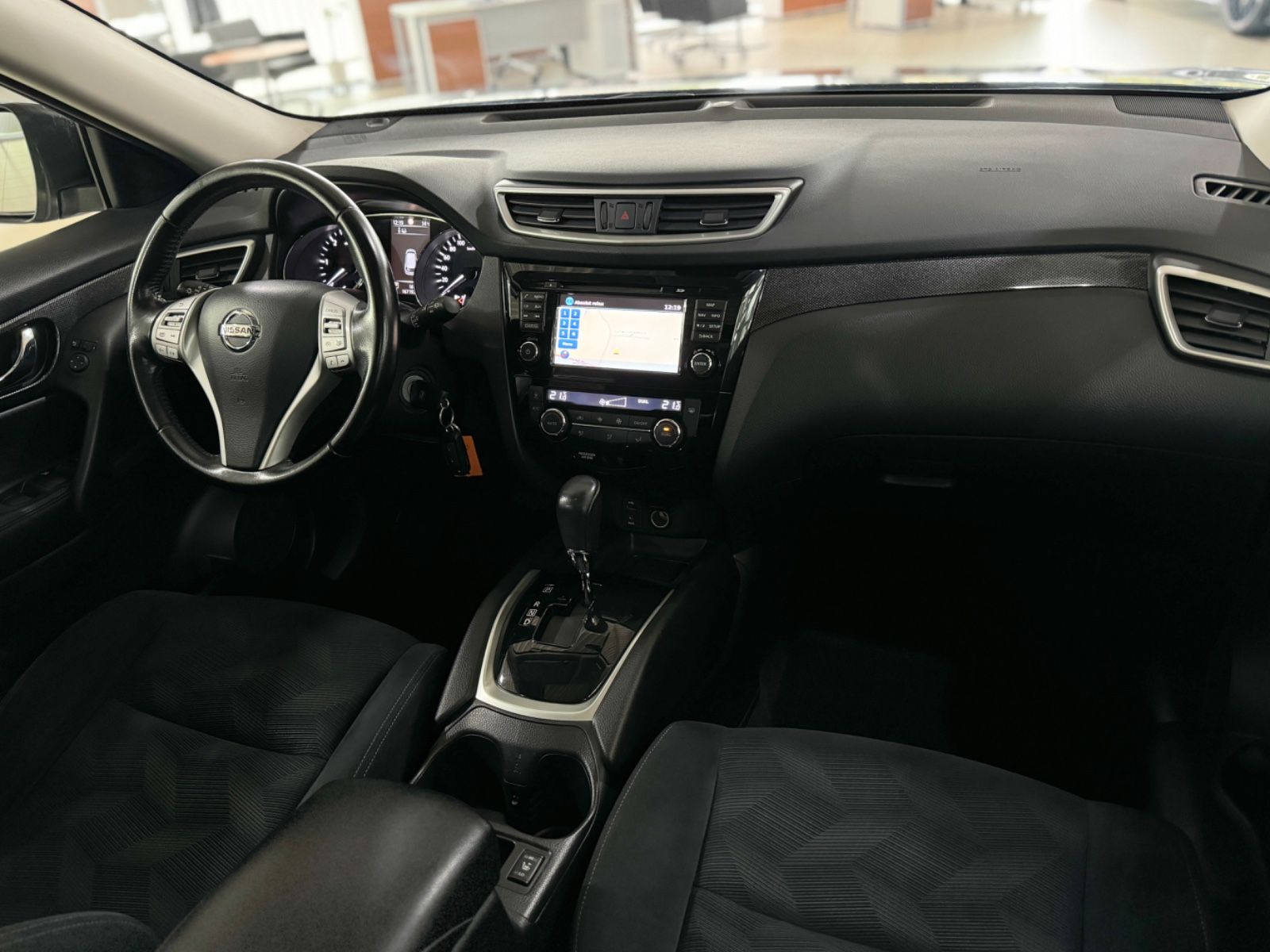 Fahrzeugabbildung Nissan X-Trail Acenta Panorama PDC Navi AHK 7Sitz Stzhz