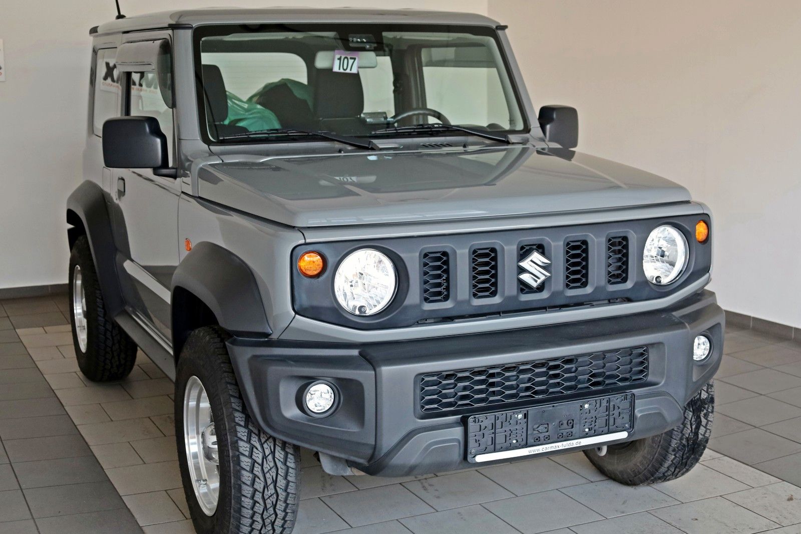 Fahrzeugabbildung Suzuki Jimny Comfort AllGrip NFZ,Temp,SH,8 fach bereift