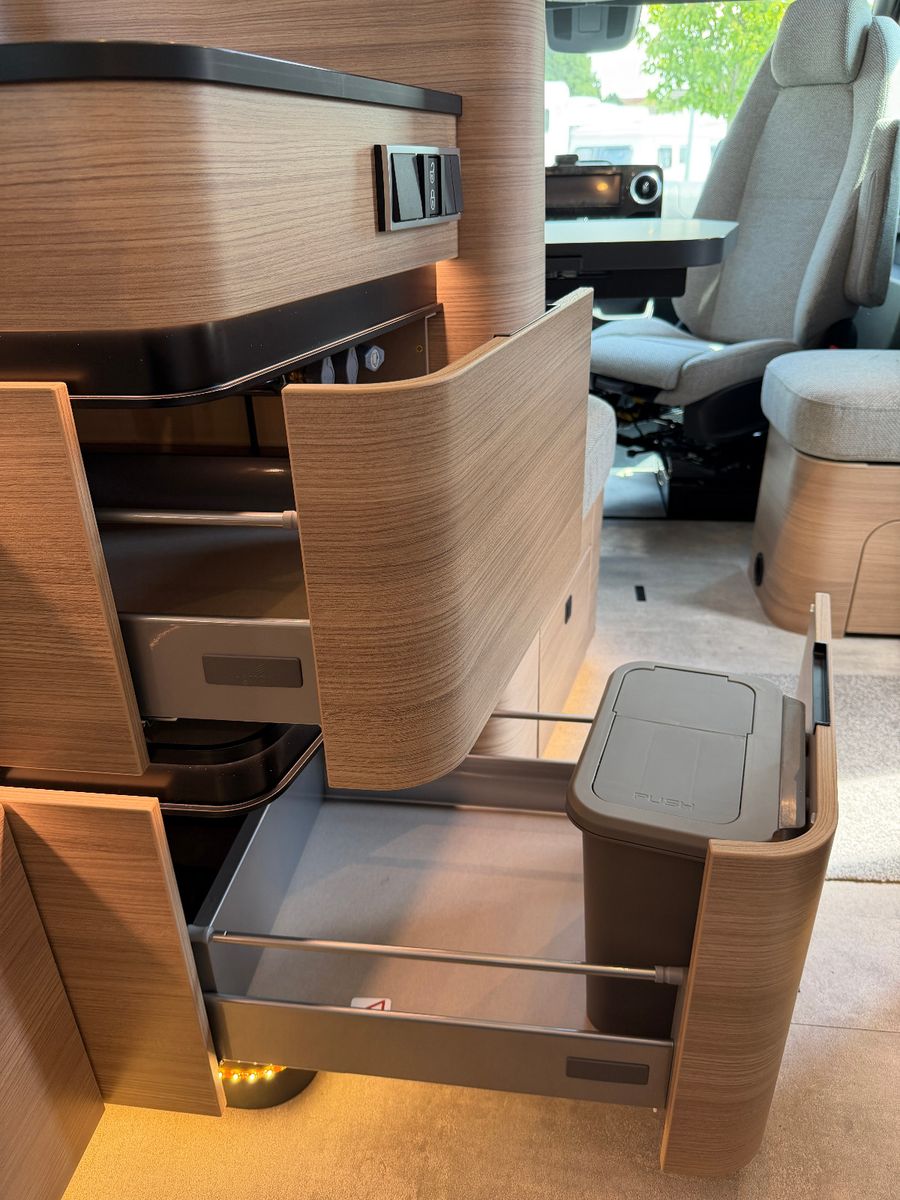 Fahrzeugabbildung HYMER / ERIBA / HYMERCAR B-Klasse MC-T 680 - 12.506€ Sparen!!!