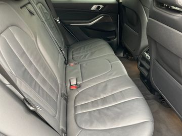 BMW X5 xDrive45e (ab 2019) xLine Gestiksteuerung