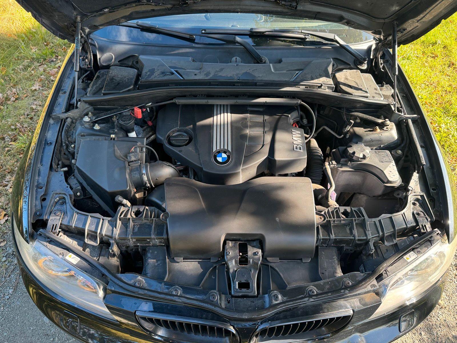 BMW 118 2010 — photo 15