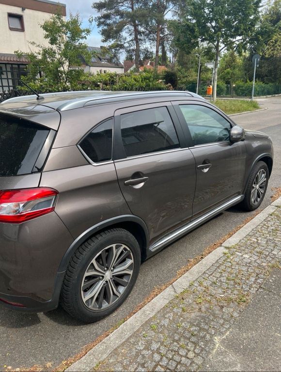 Image of Peugeot 4008