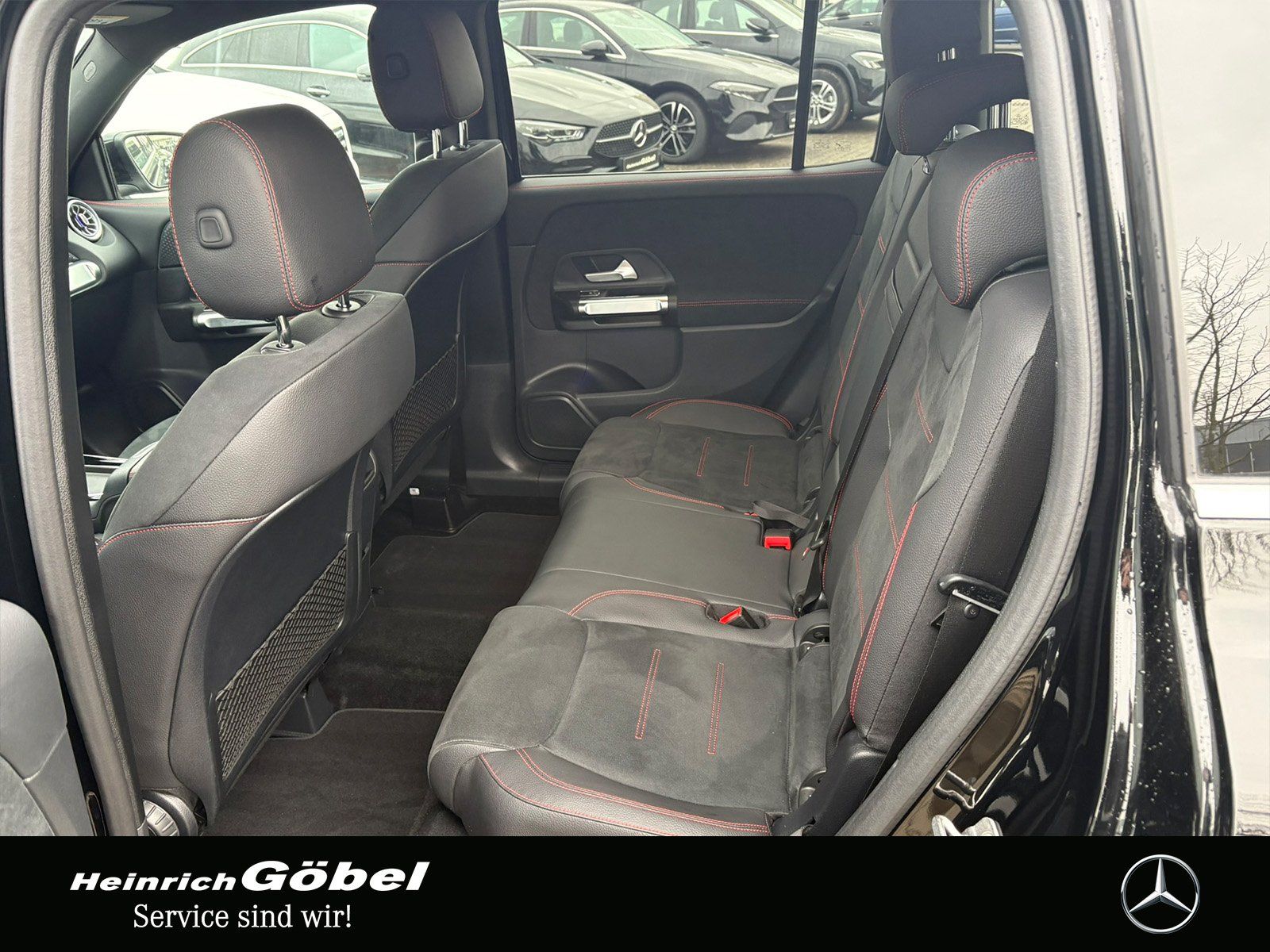 Fahrzeugabbildung Mercedes-Benz GLB 200 AMG*DISTRONIC*AHK*KEYLESS-GO*360°KAMERA