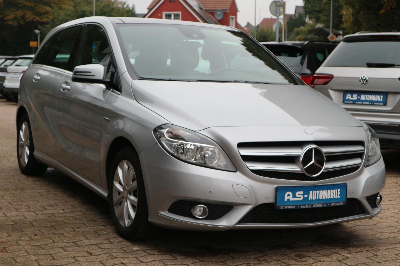 Mercedes-Benz B 180 *DCT/PANO/NAVI/TEMPO/PDC/XENON*