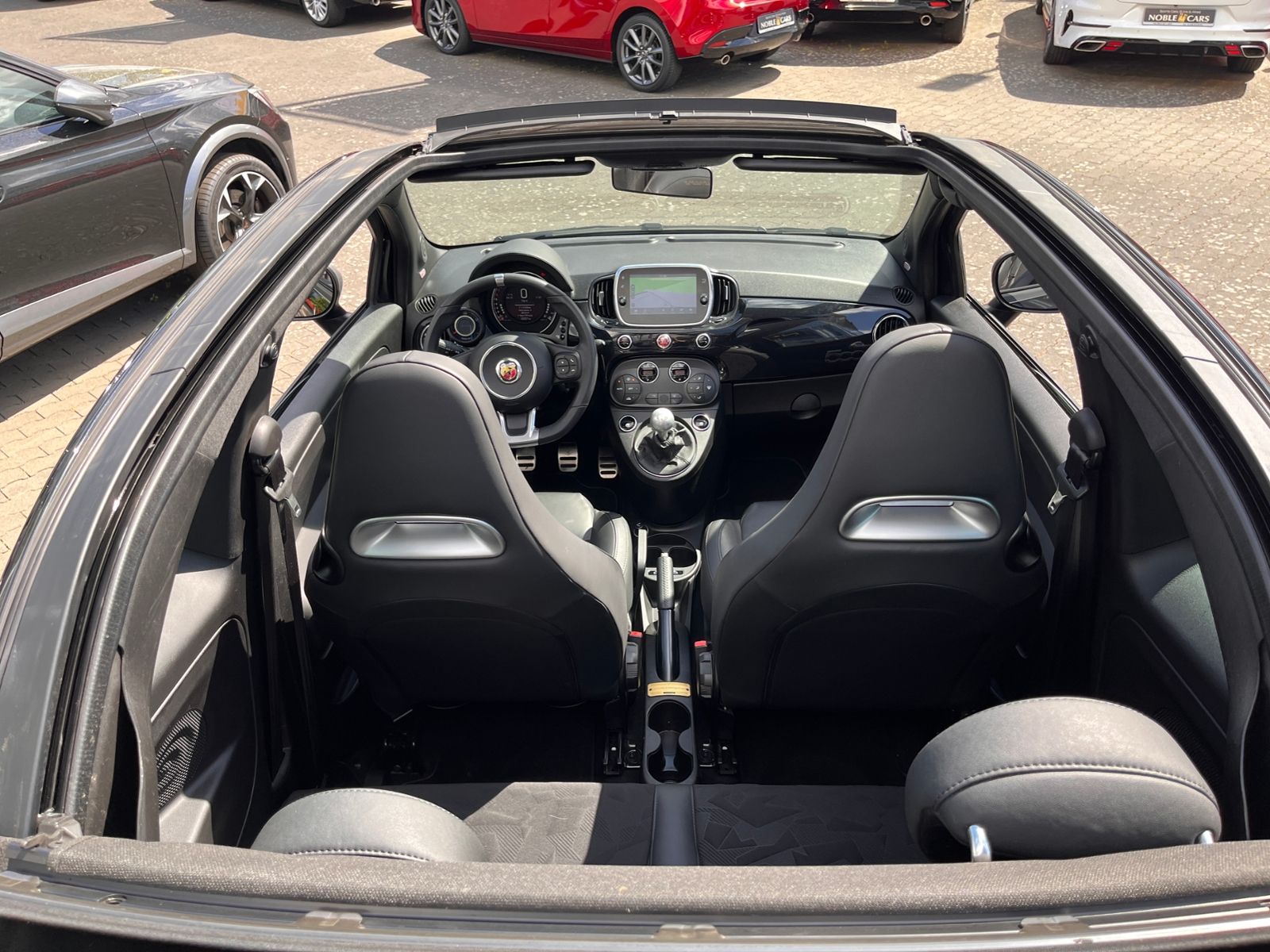 Fahrzeugabbildung Abarth 595C Scorpioneoro BEATS NAVI ALU