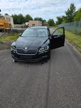 Skoda Superb 2.0 TDI SCR 140kW DSG 4x4 Style Combi...