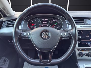Volkswagen Passat Variant - 12