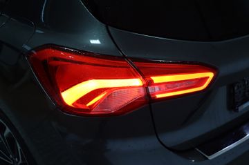 Ford Focus Lim. ST-Line LED Navi Kamera 18 Zoll