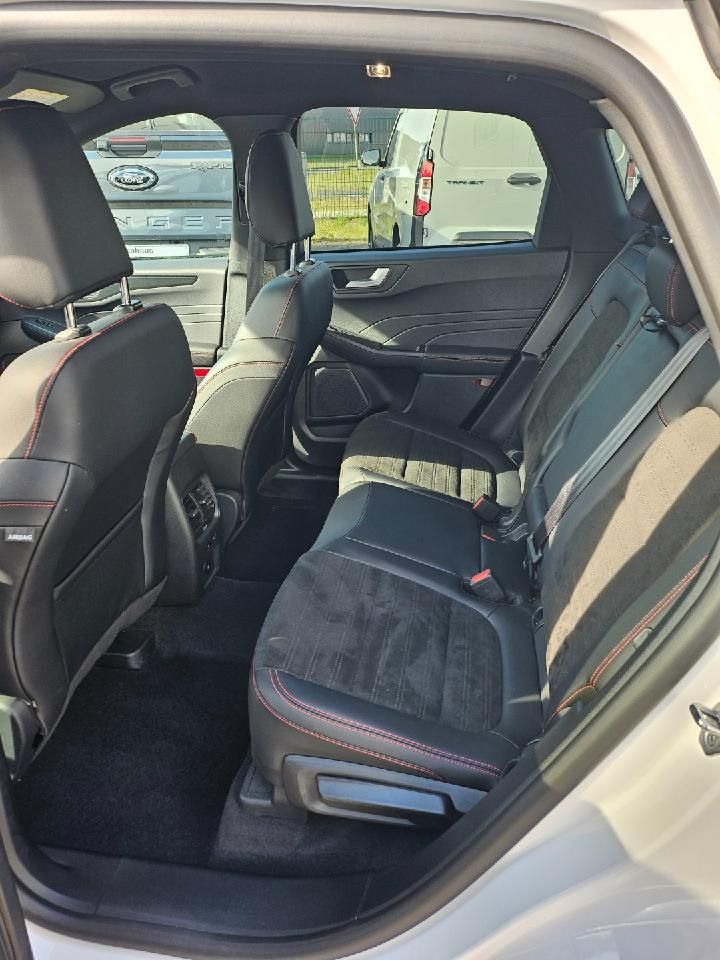 Fahrzeugabbildung Ford Kuga Plug-In Hybrid ST-Line X
