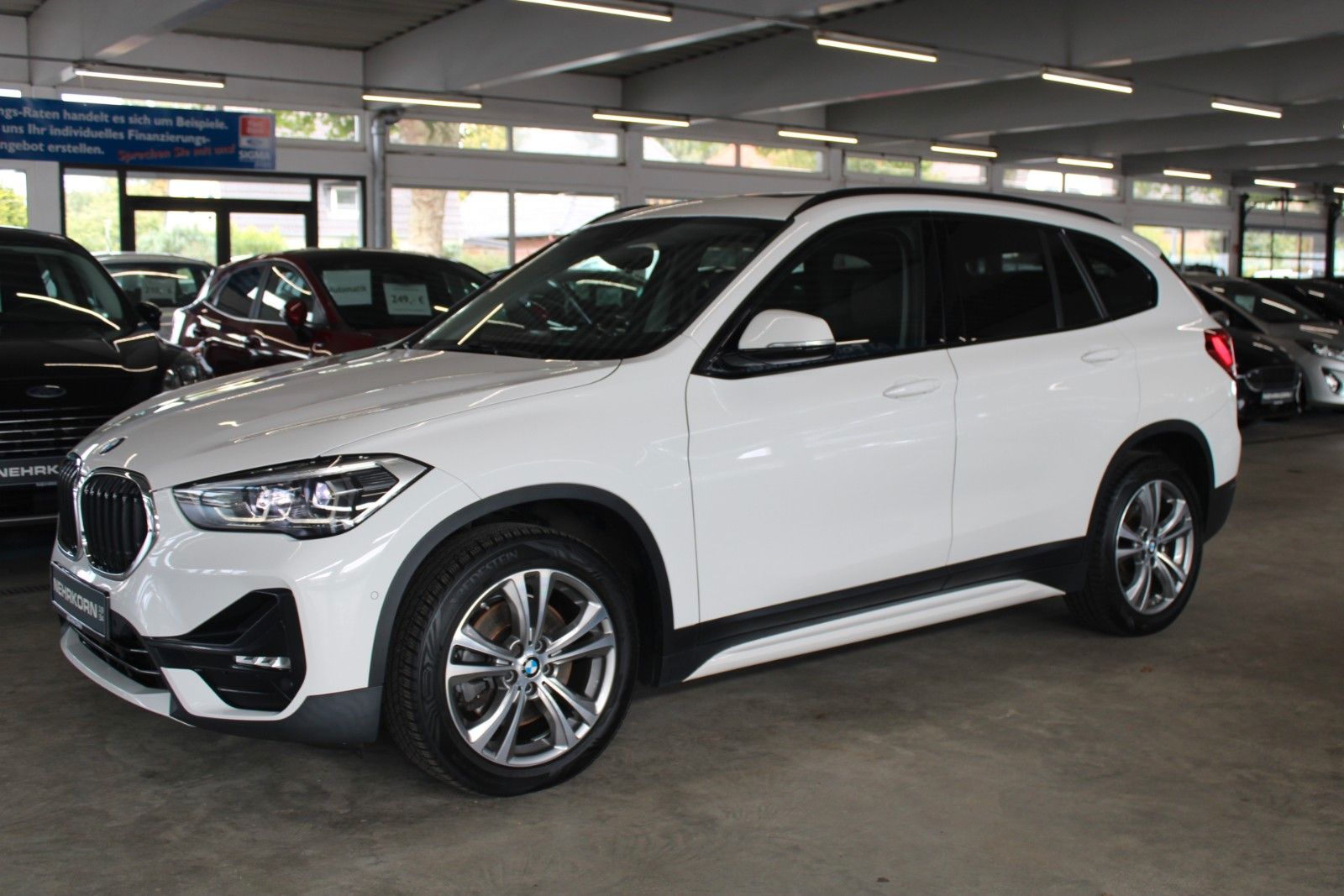 Fahrzeugabbildung BMW X1 xDrive20d Sport Line Aut. Pano AHK Leder LED