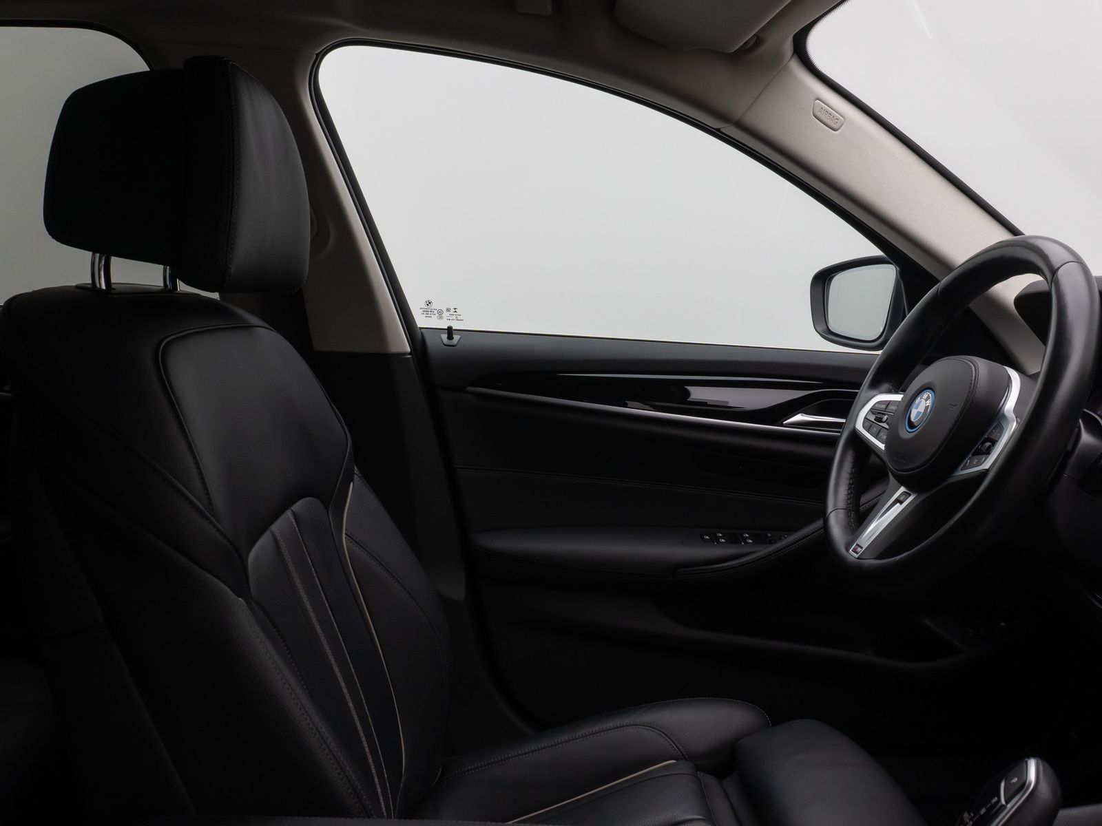 Fahrzeugabbildung BMW 530e xD Kamera Komfort DisplKey Alarm