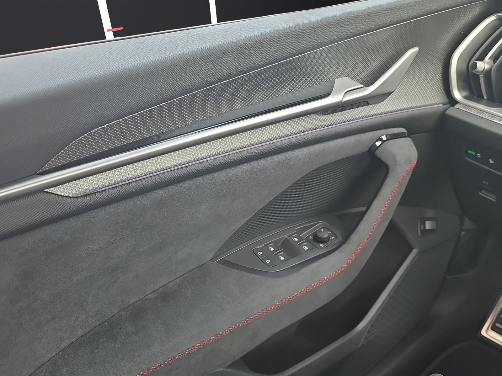 Fahrzeugabbildung SKODA Kodiaq RS 2.0 TSI 195 kW 4x4 MATRIX AREA AHK HEA