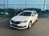 Skoda Octavia 1.5TSI  Style DSG AHK LED ACC Navi Leder - Skoda Octavia aus 2019