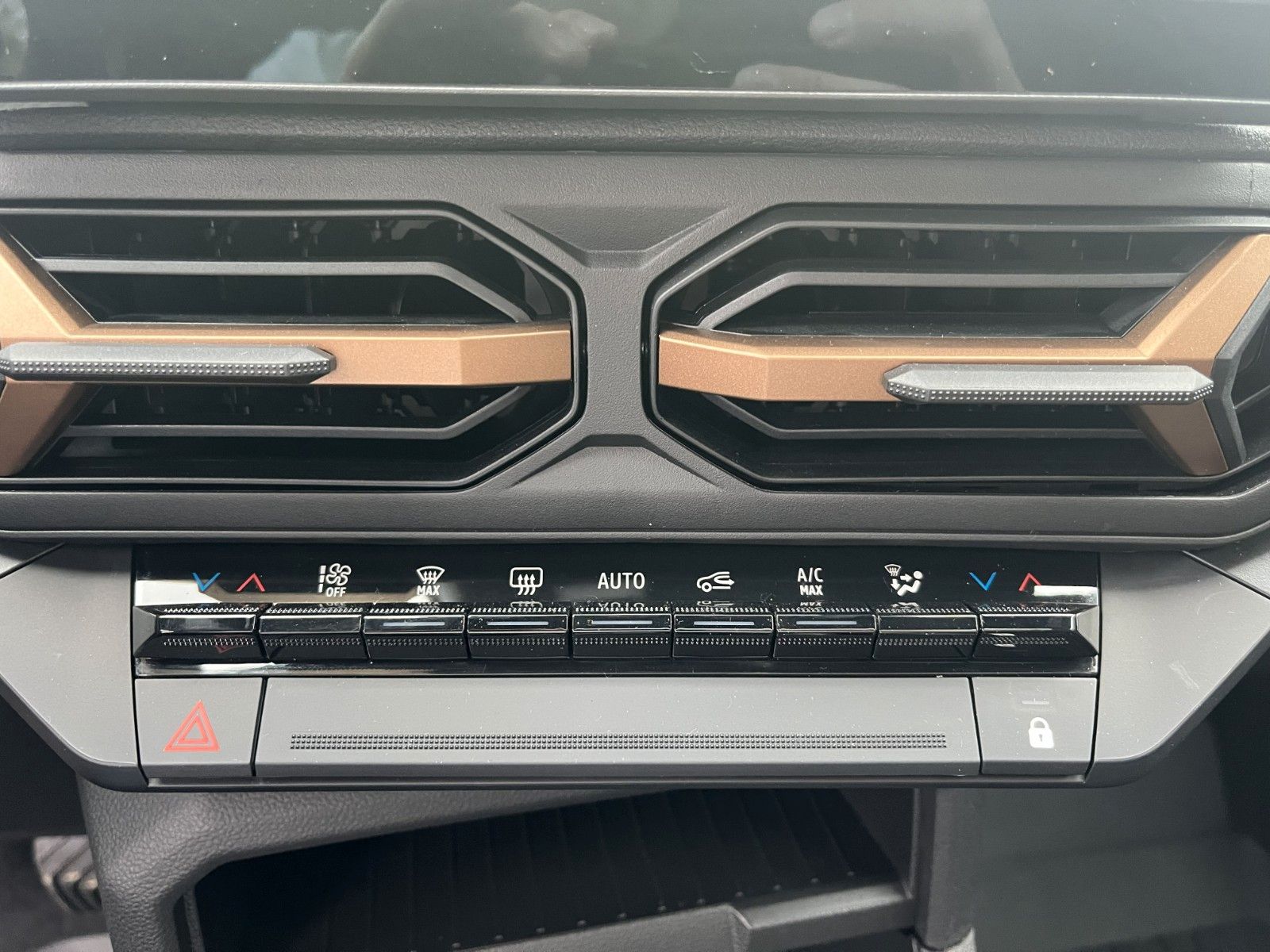 Fahrzeugabbildung Dacia Bigster Mild Hybrid 140 Extreme