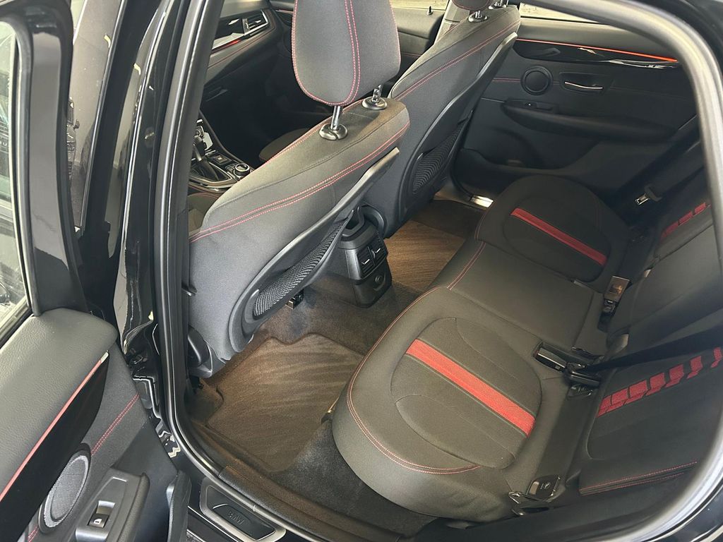 BMW 218 Active Tourer Sport Line Autom*LED*NAVI*PDC*
