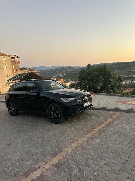 Image of Mercedes-Benz GLC 300