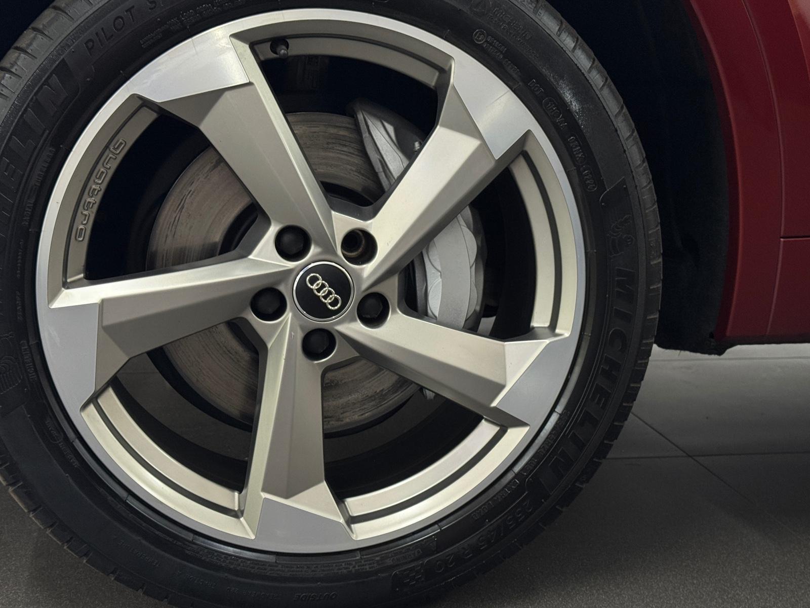 Audi Q5 quattro sport S-Line PANO/LED/B&O/AHK/1.HAND!