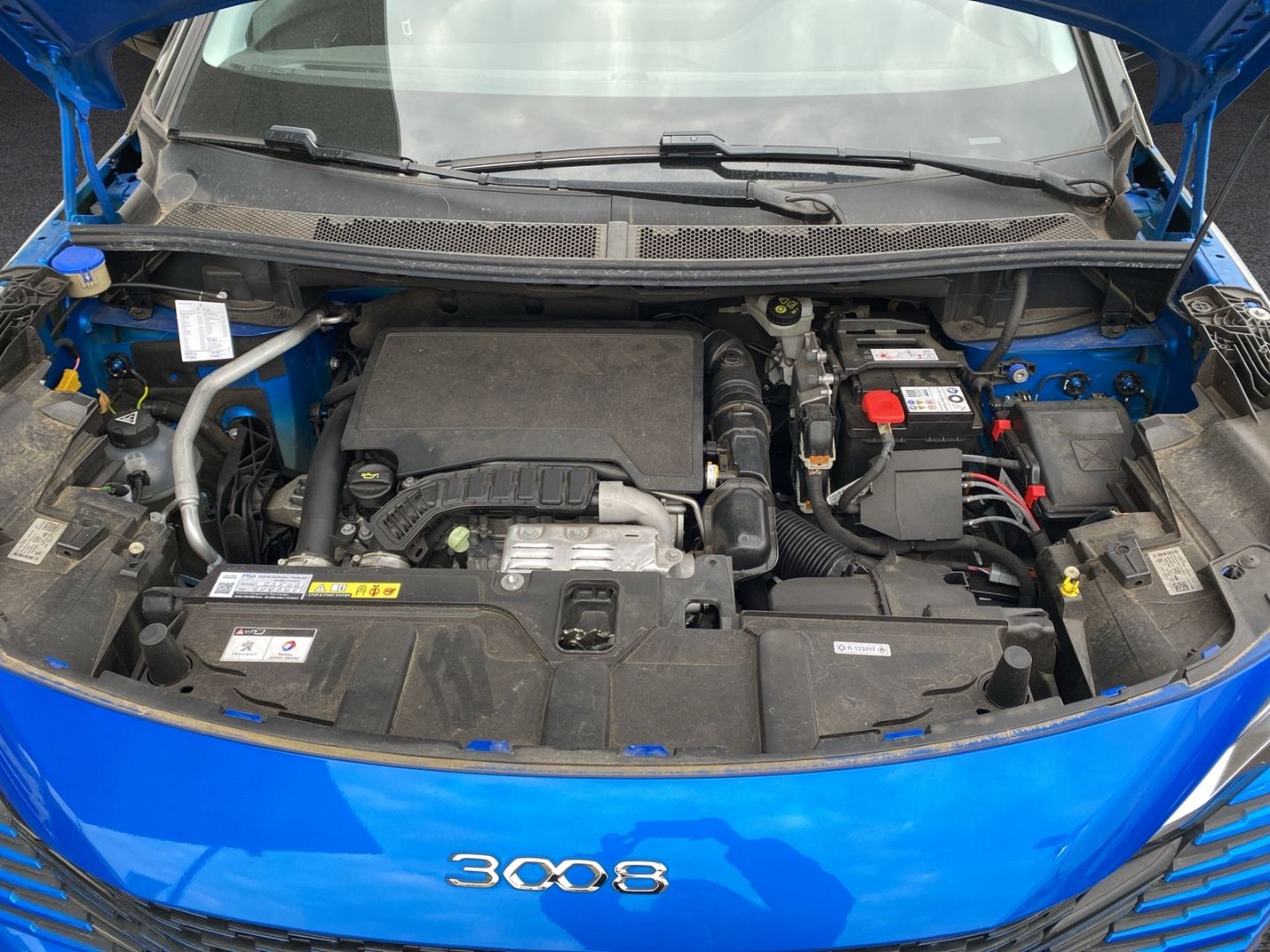 Fahrzeugabbildung Peugeot 3008 Roadtrip 1.2 PT 130 *Navi Digitales Cockpit