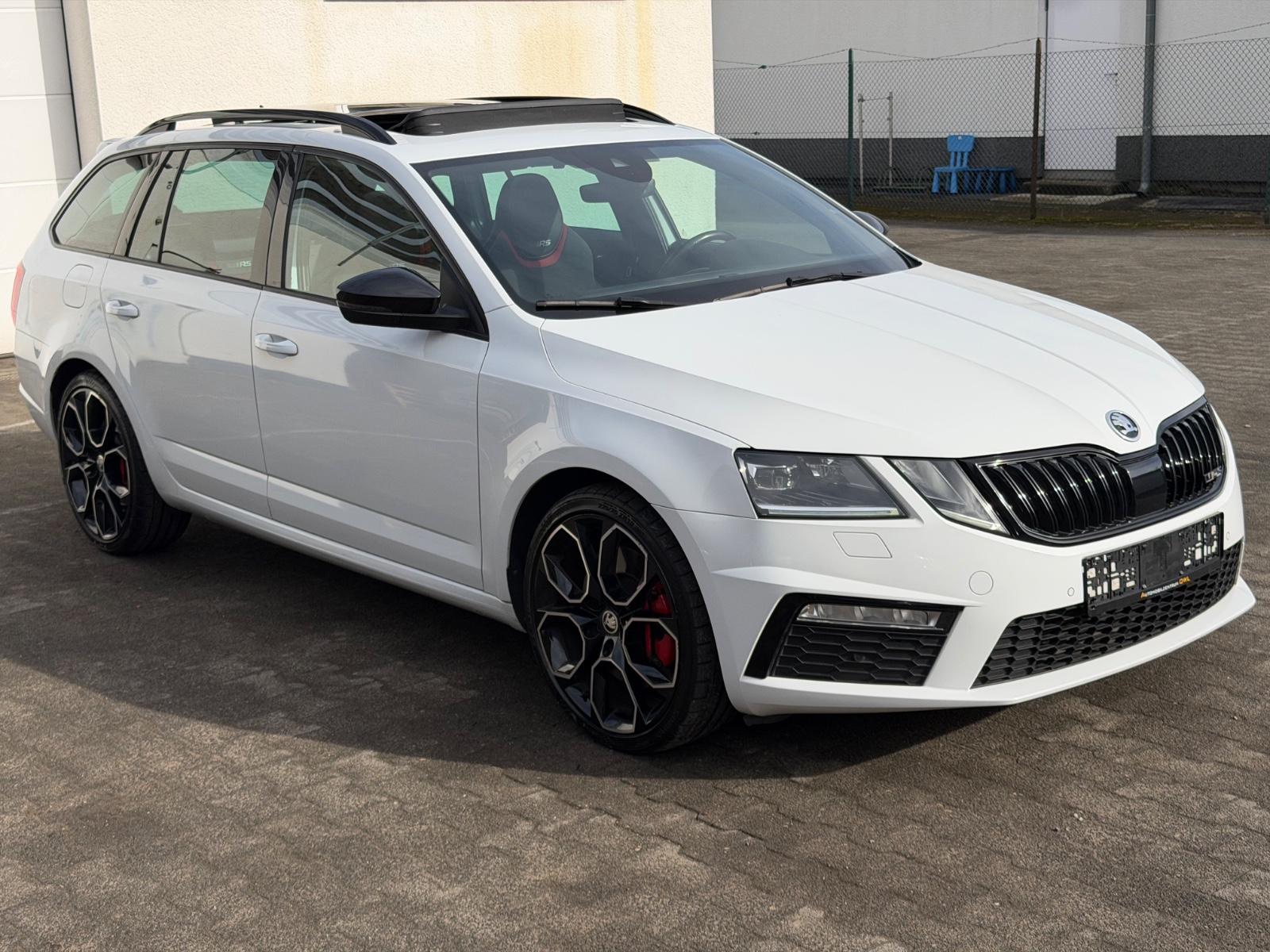 Skoda Octavia Combi RS 245 ACC|SPUR|AHK|R.KAM|PANO