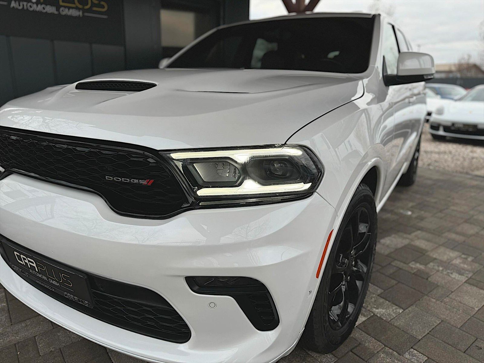 Fahrzeugabbildung Dodge Durango 5.7 V8 SRT R/T 4x4 Night-Paket Modell 22