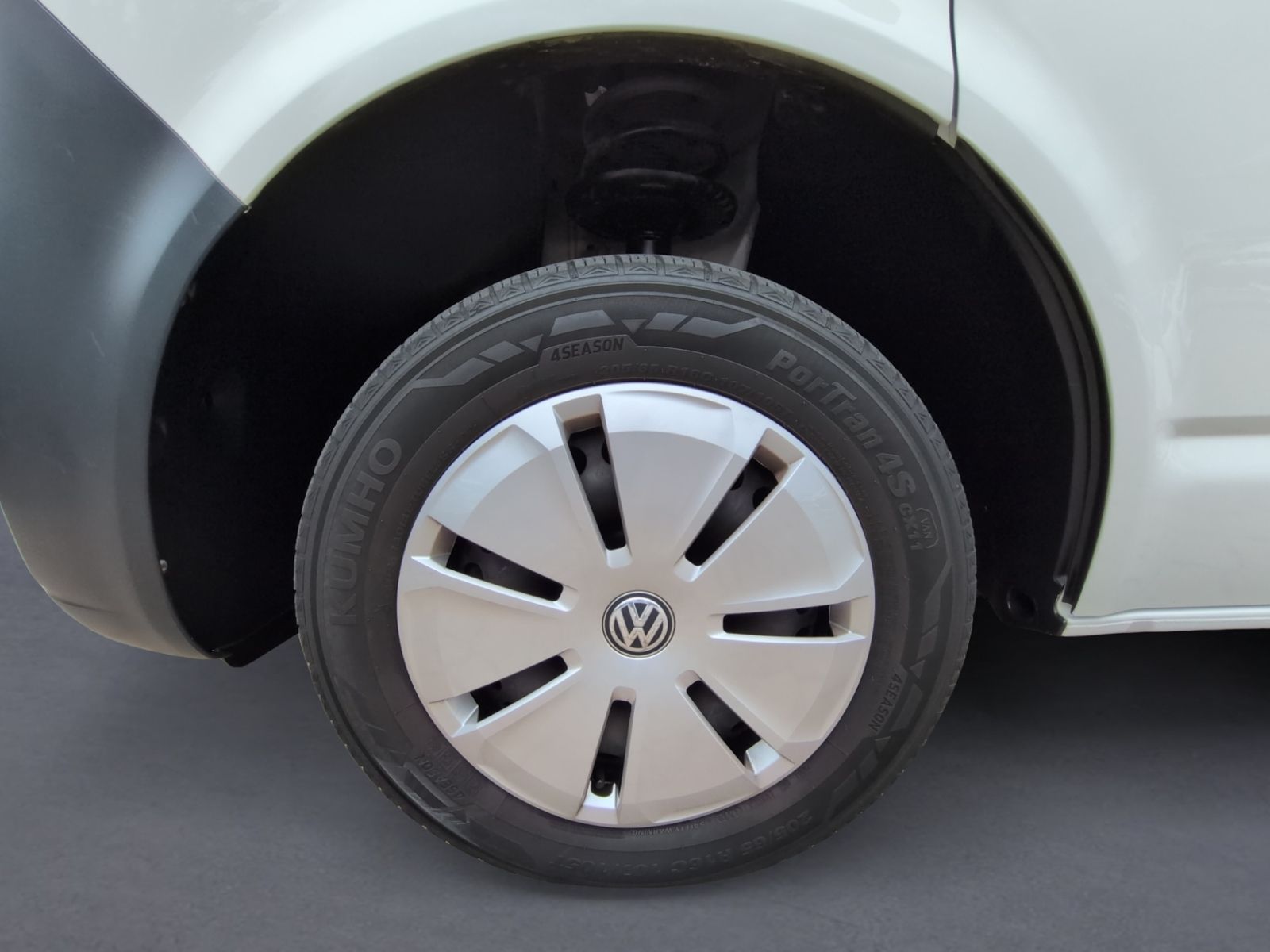 T6.1 Kasten 2.0 TDI Klima+DAB+ParkPilot