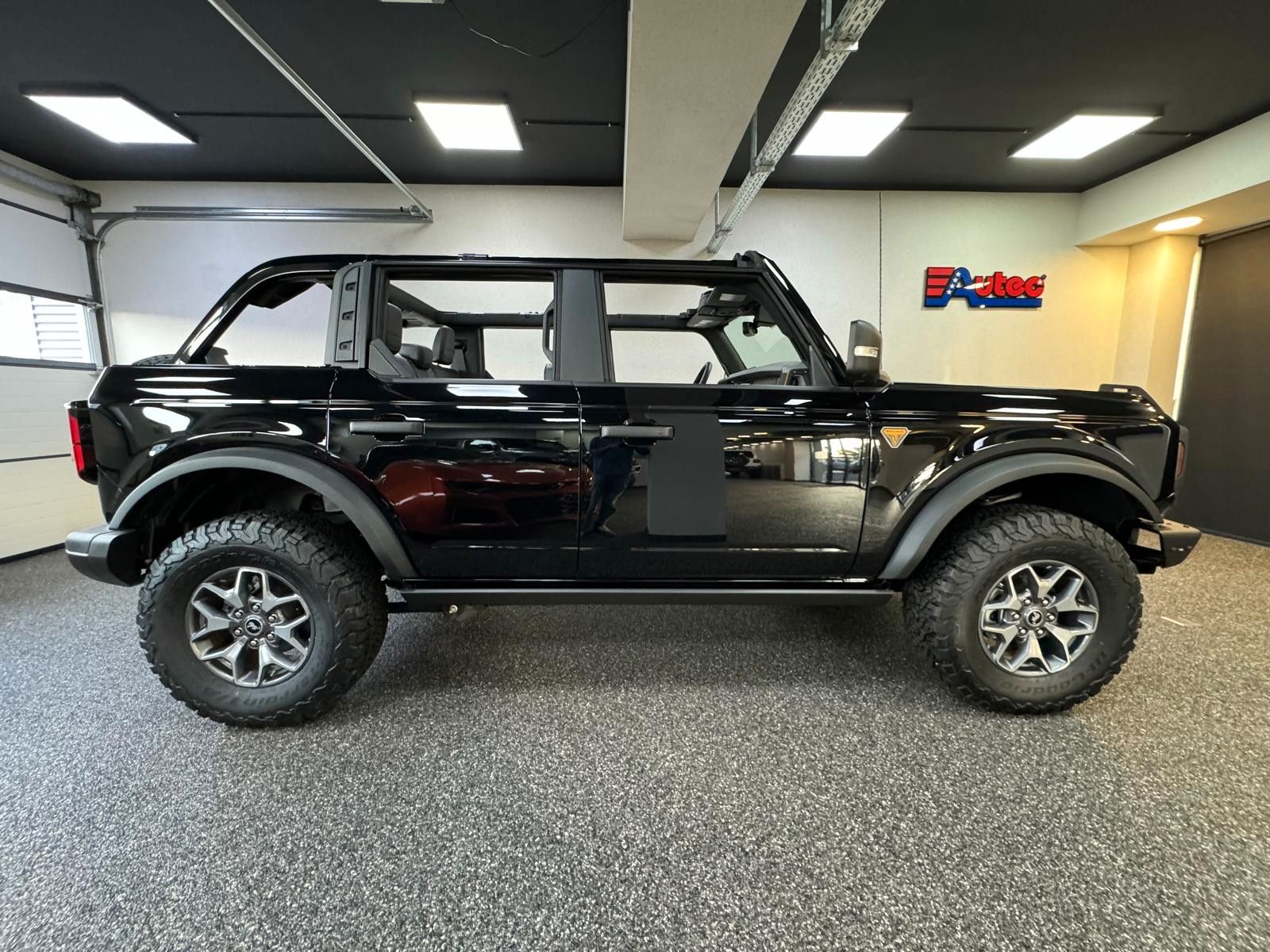 Fahrzeugabbildung Ford BRONCO BADLANDS ADVANCED-ECOBOOST 4x4-FIRST EDIT