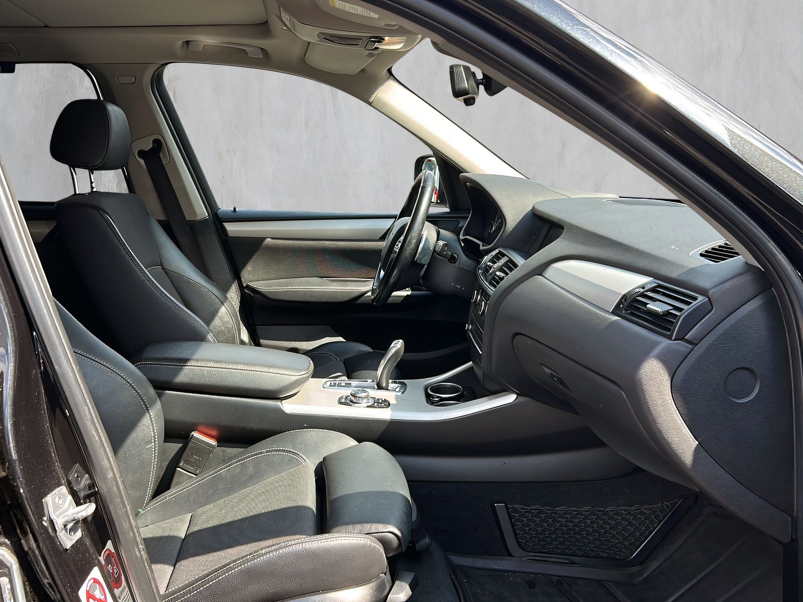 Fahrzeugabbildung BMW X3 xDrive 28 i MOTORSCHADEN NAVI PANO HEAD UP