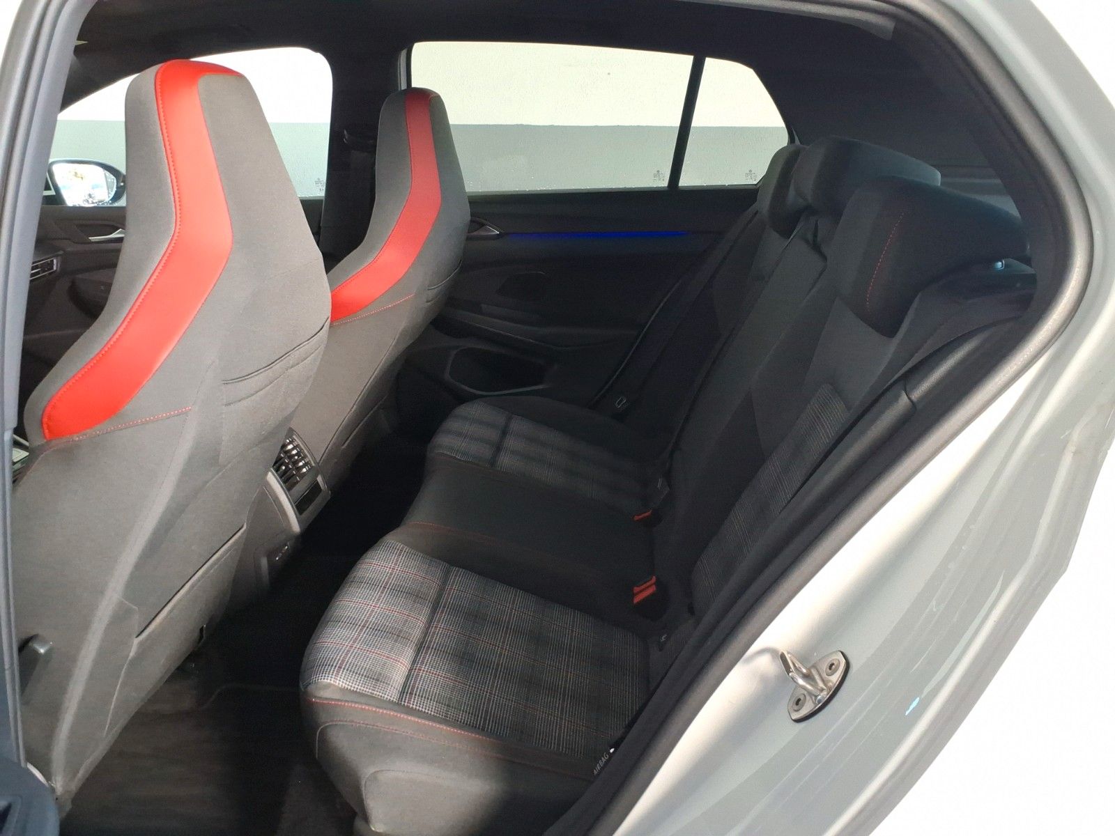 Volkswagen Golf GTI 19Zoll PANORAMA HuD 360 H&K Matrix IQ foto 11