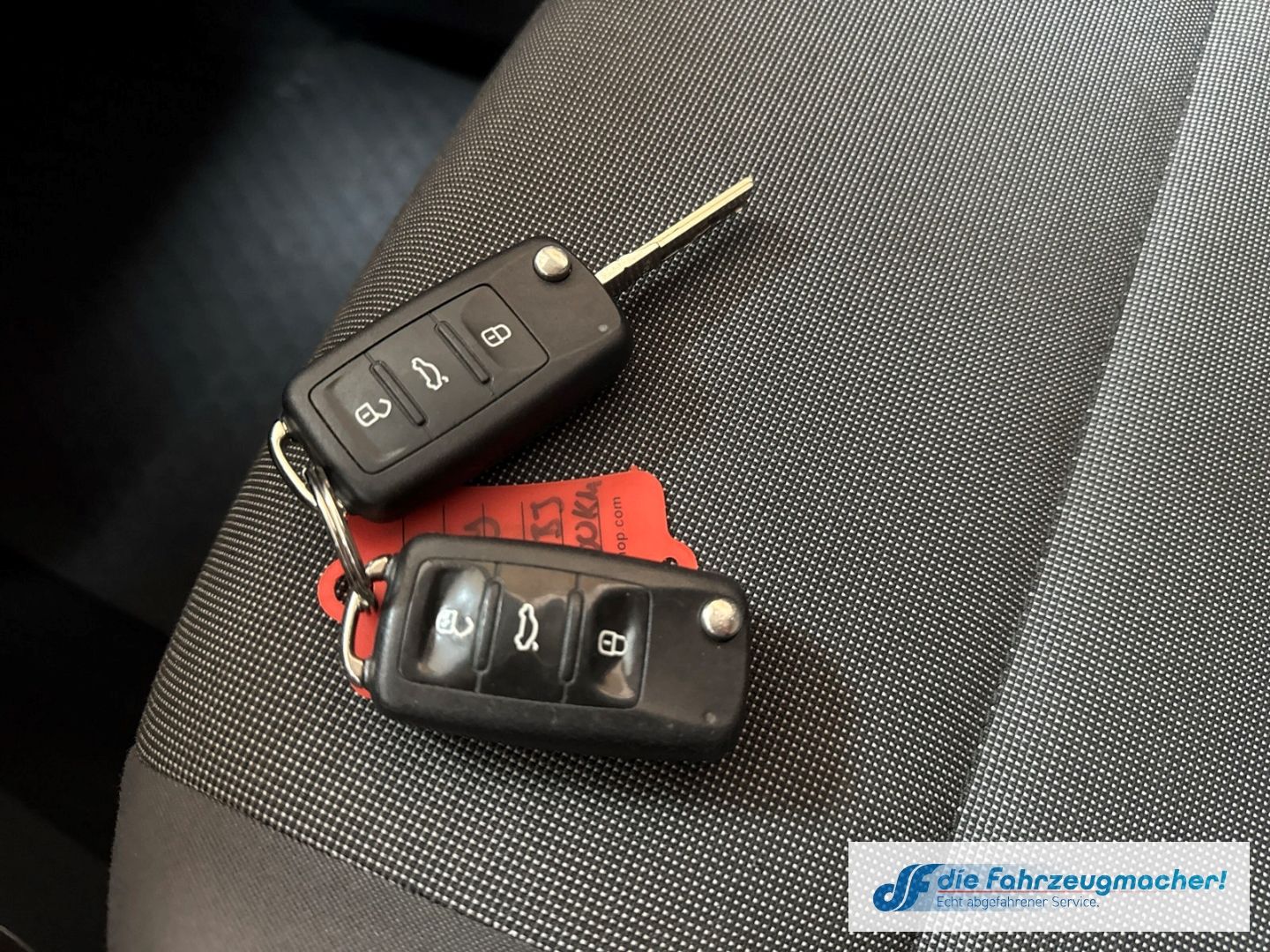 Fahrzeugabbildung Volkswagen Caddy Kasten EcoProfi AHK PDC Klima *EXPORT