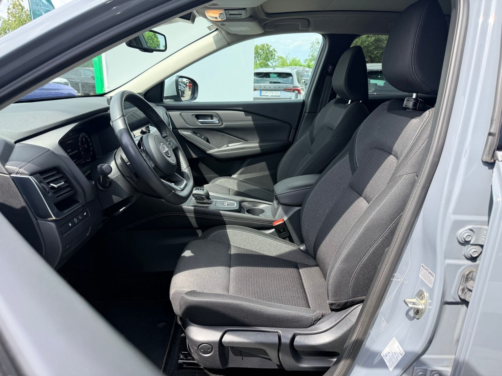 Fahrzeugabbildung Nissan Qashqai 1.3 DIG-T N-Connecta*360°Cam*Head-Up*eHe