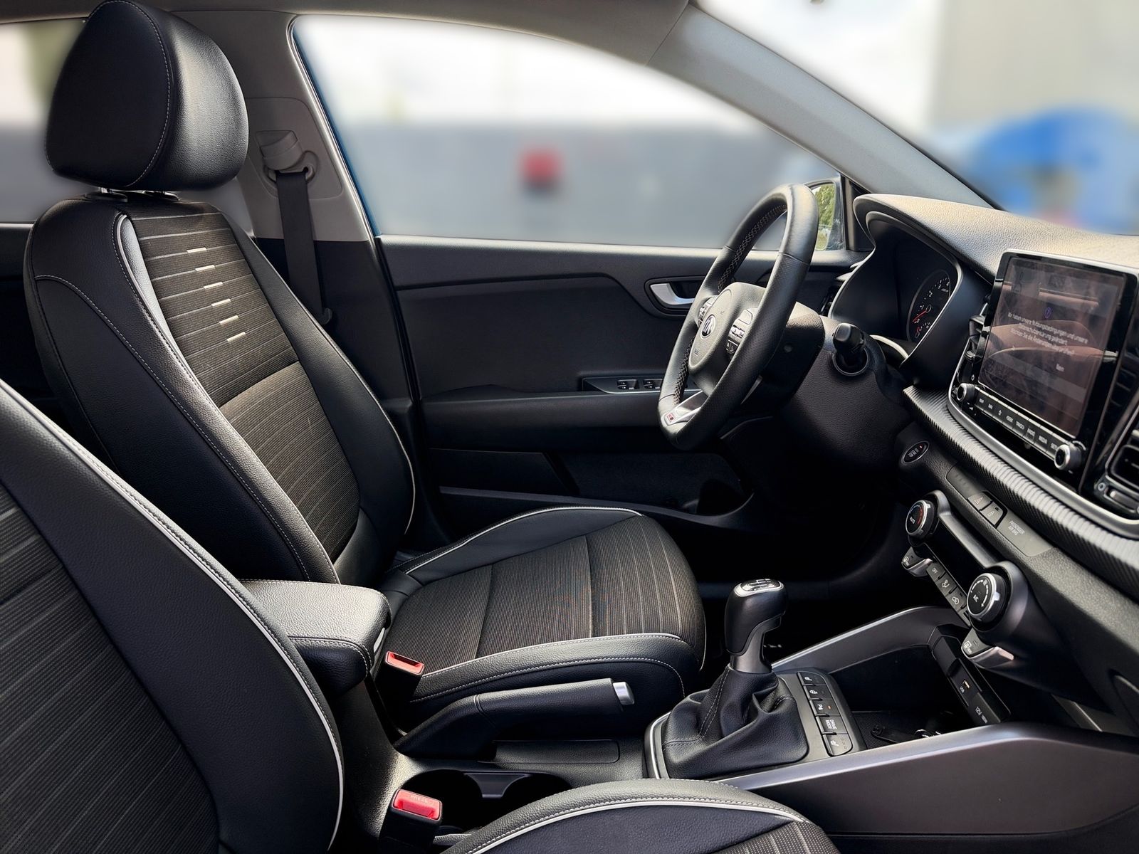 Fahrzeugabbildung Kia RIO 1.0T 120 48V GTL NAVI TECH GD