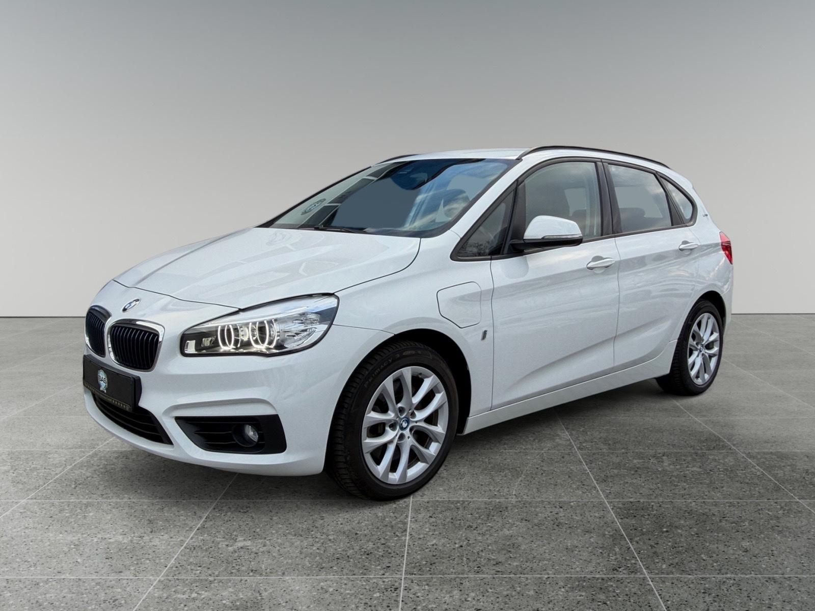 BMW 225 xe Active Tourer Sitzhz. PDC LED NAV 8fach