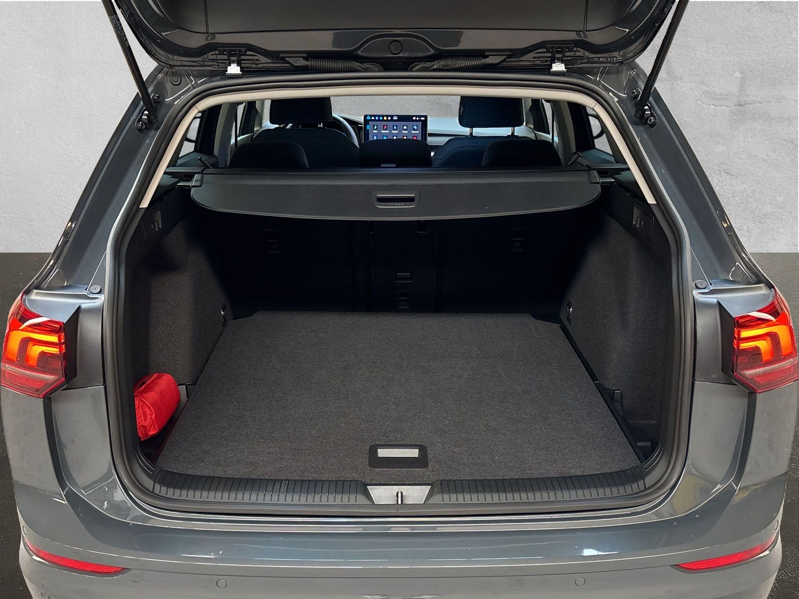 Fahrzeugabbildung Volkswagen Golf Variant 2.0 TDI Life Kamera Sitzhzg. HuD AC