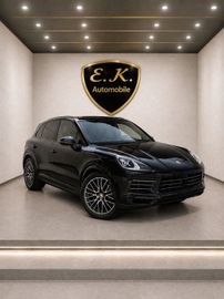 Porsche Cayenne - 1