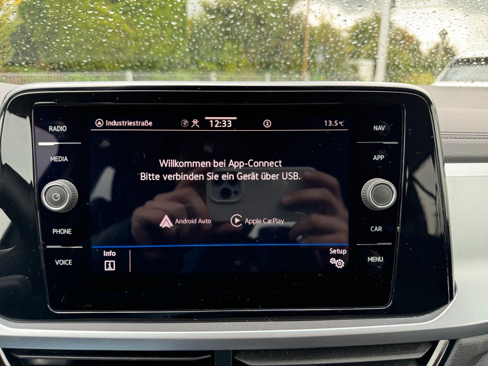 Fahrzeugabbildung Volkswagen T-Roc Life 1.0 TSI *LED*NAVI*APP CONNECT*