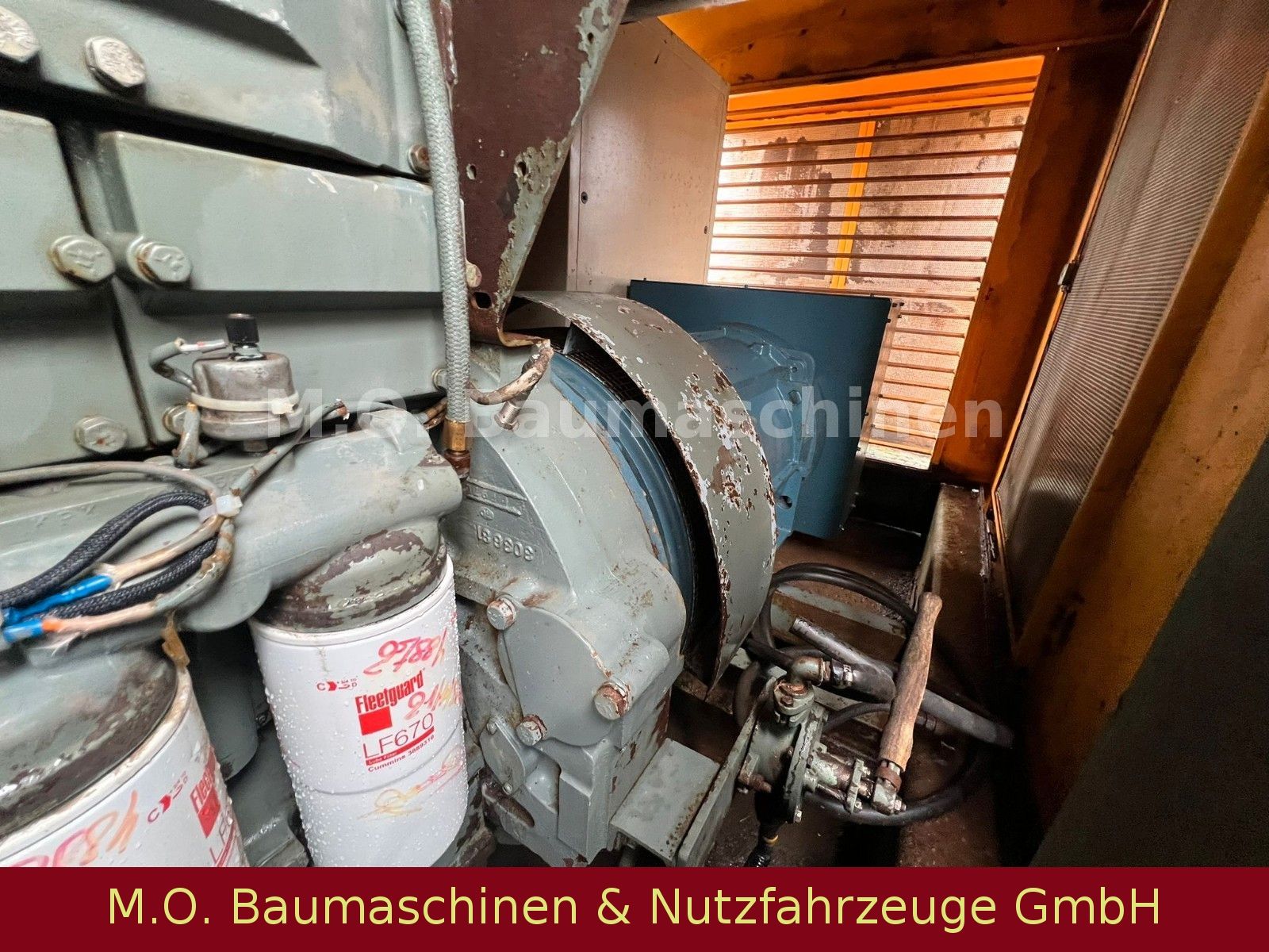 Fahrzeugabbildung Andere Bob 4492 /365 Kva/ Generator / Perkins