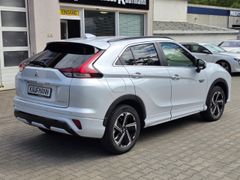 Fahrzeugabbildung Eclipse Cross Plus Select Black Hybrid 4WD