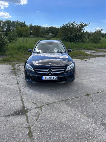 MERCEDES-BENZ C 220 d T Autom. - AHK - Scheckheft bei Mercedes