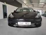 Tesla Model RWD 3 nur 545km NEUWAGEN Winterreifen - schwarze Tesla Model 3