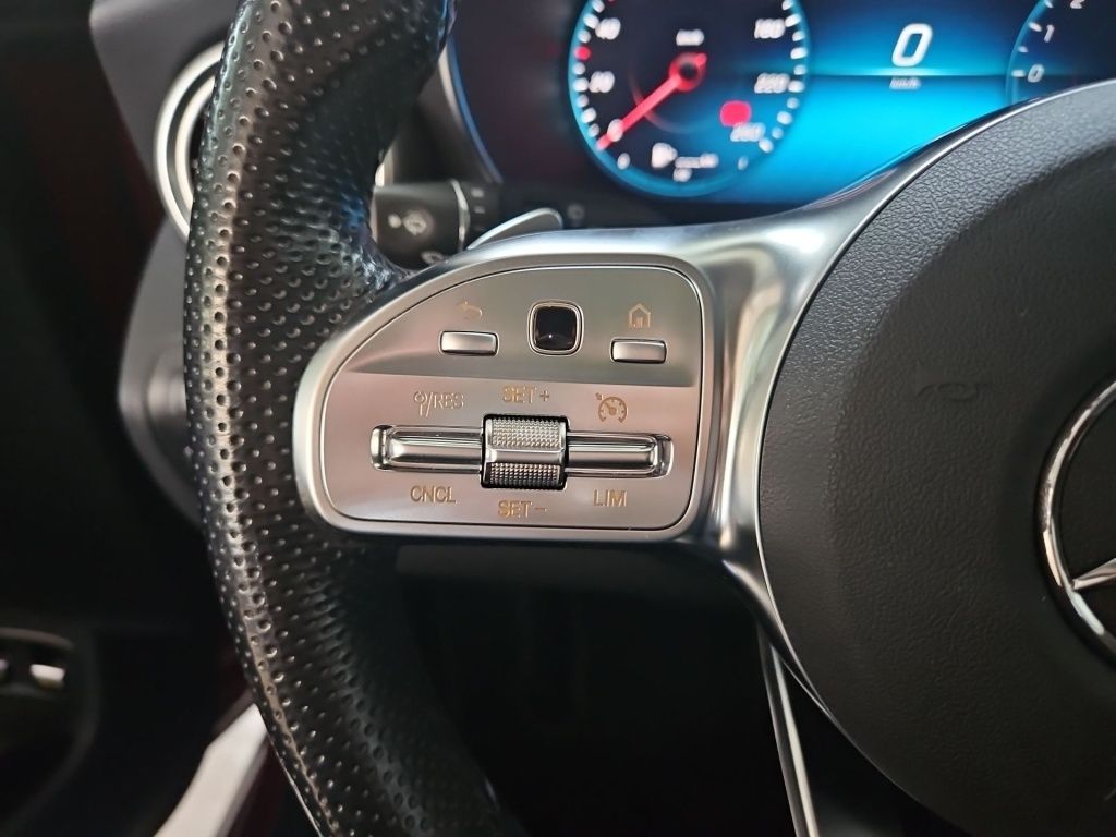 Fahrzeugabbildung Mercedes-Benz GLC 300 e 4M AMG Night AHK Pano LED SHZ Ambie.
