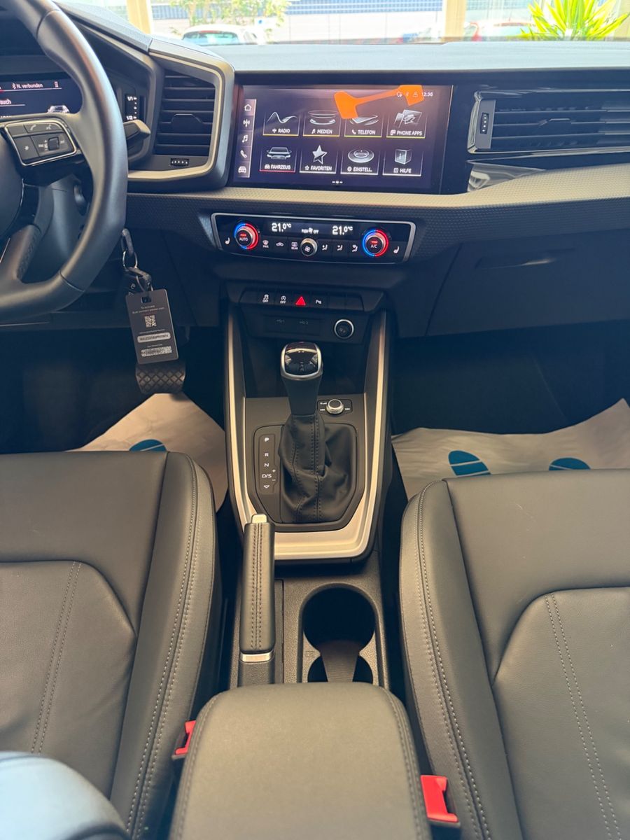 Fahrzeugabbildung Audi A1 Sportback 30* S line Sport * VOLL-LEDER *