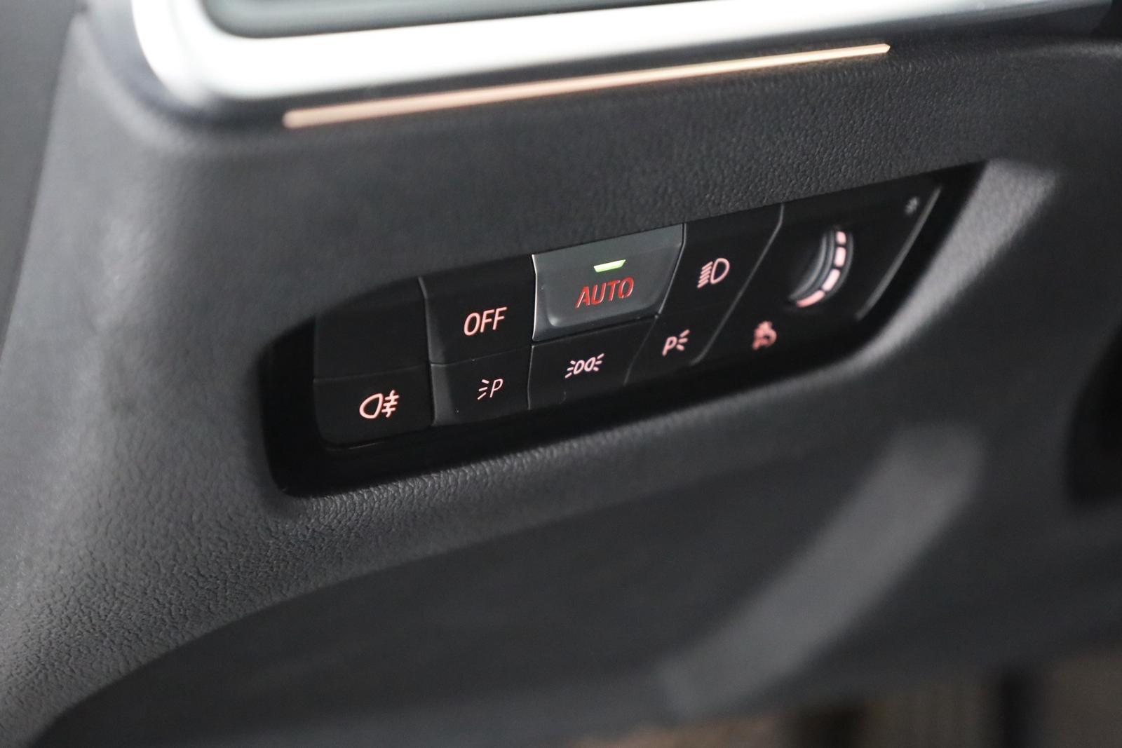 BMW 3 Series i Touring LED Navi Teilleder AHK Totwinkel, миниатюра 21