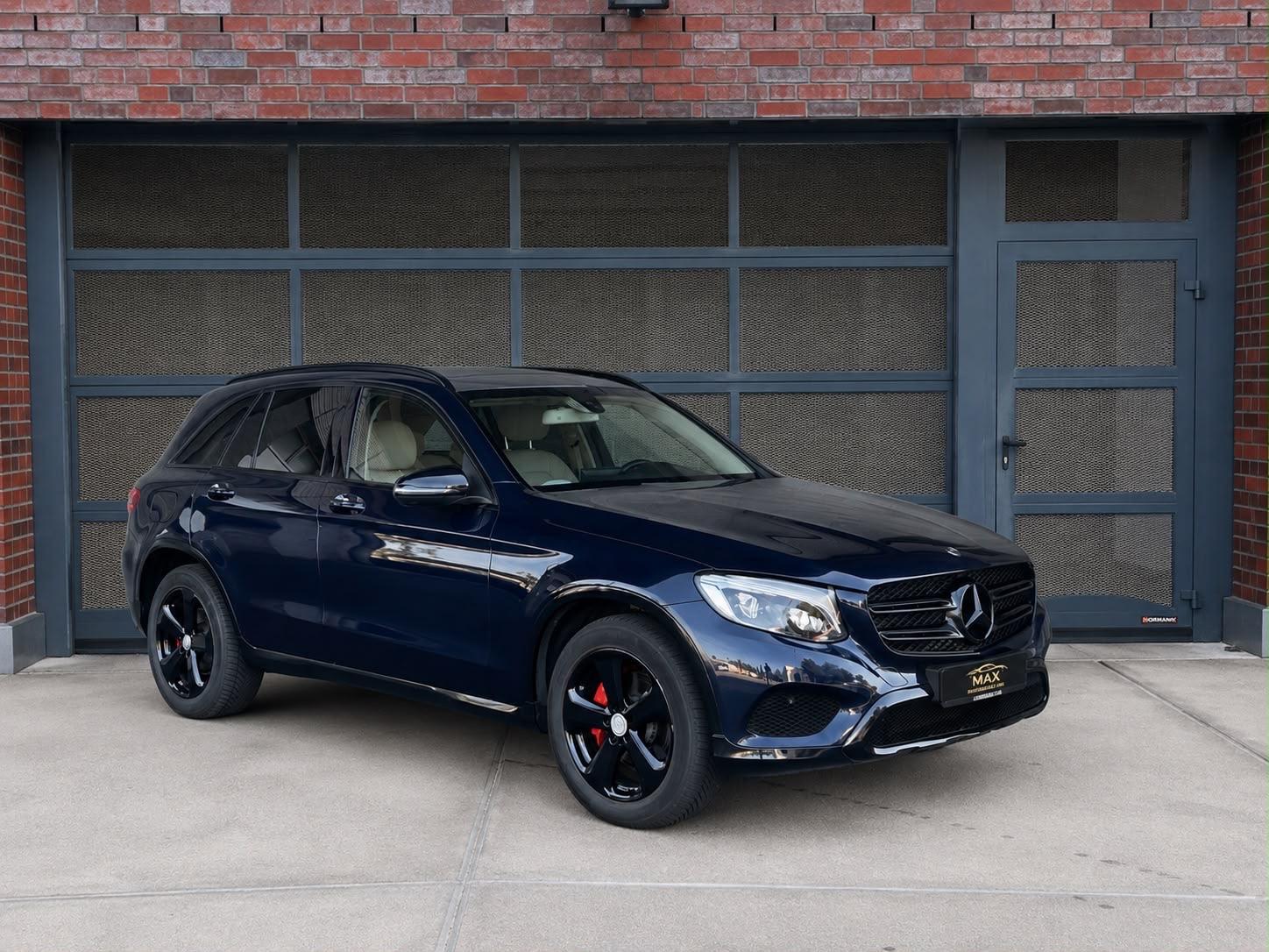 Mercedes-Benz GLC 300 AMG line Kamera Memory Pano