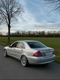 صورة 3 لـ 2003 Mercedes-BENZ C 180