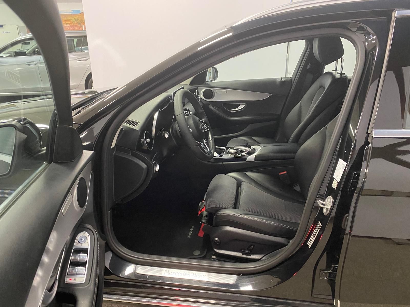 Fahrzeugabbildung Mercedes-Benz C 220 2.0 CDI Avantgarde+NAVI+AHK schwenk+KAMERA
