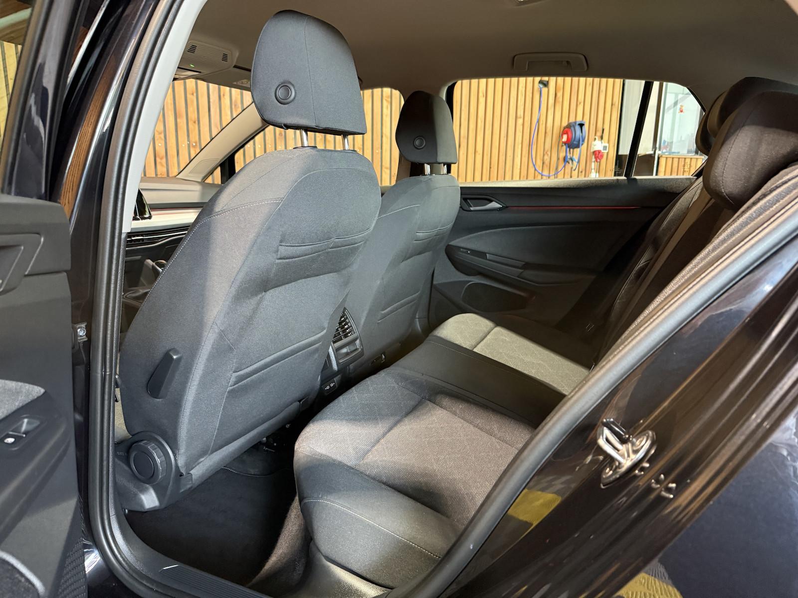 Volkswagen Golf 2,0 TDI Life *Navi*ACC*LED*Virtual*App*, миниатюра 12