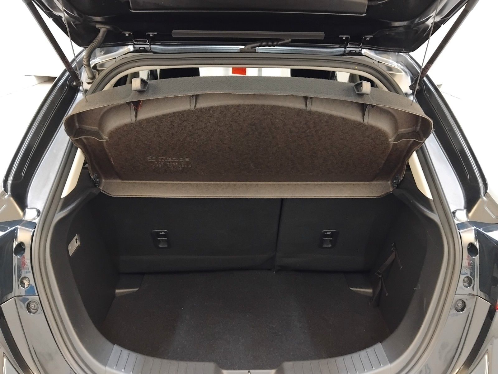 Mazda 2 (05/2023, Benzin)