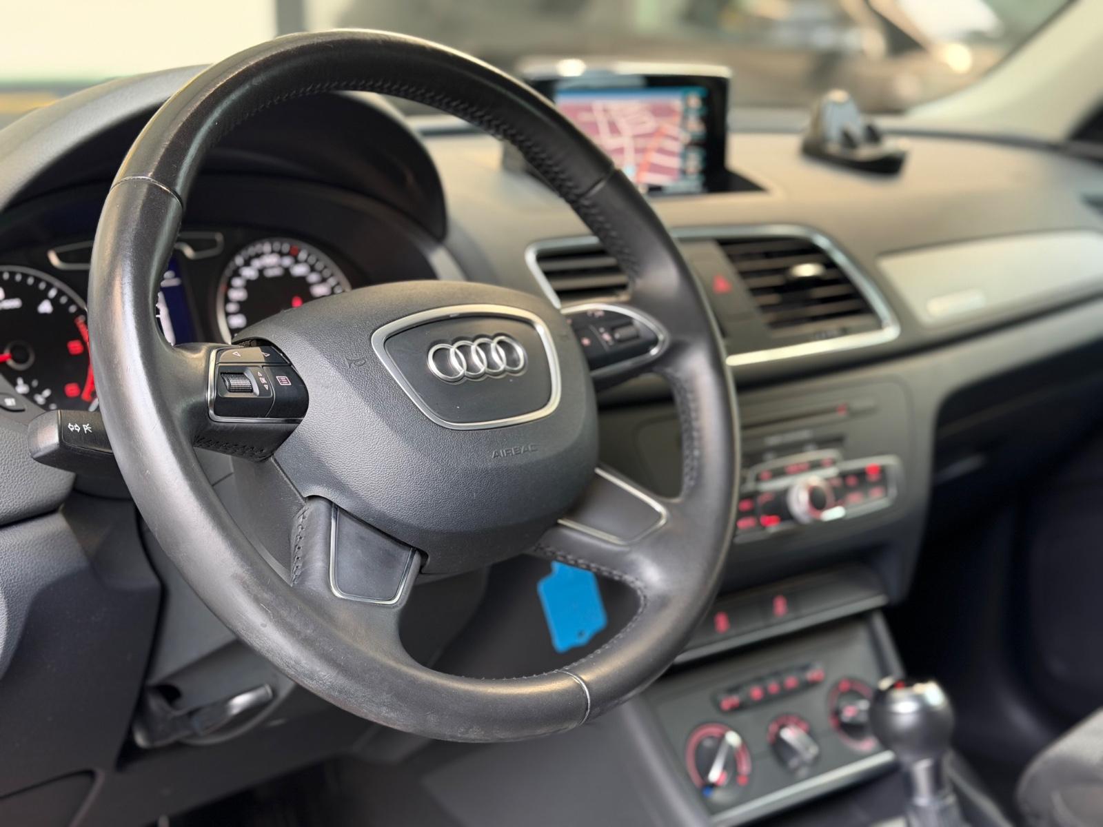 Audi Q3 2.0 TDI Quattro/Xenon/LED/Navi/BT/SHZ/
