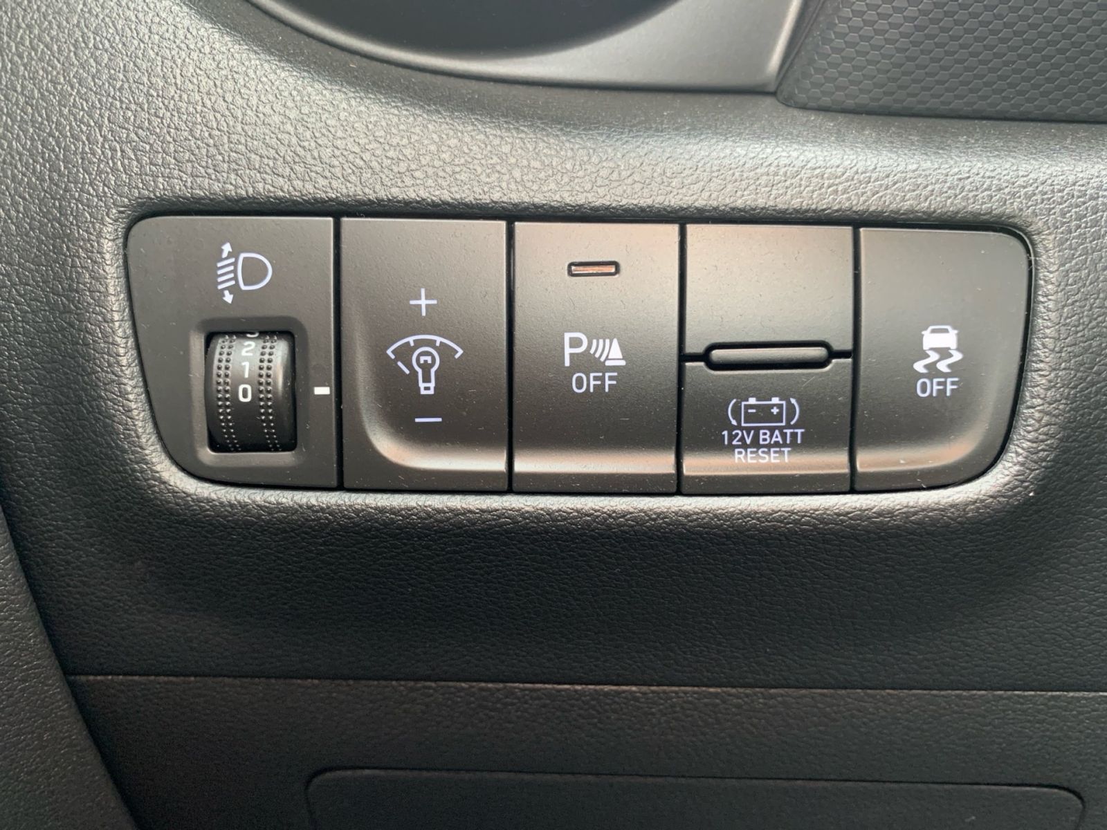 Fahrzeugabbildung Hyundai KONA 1.6 GDI Edition 30+ Hybrid LED Navi