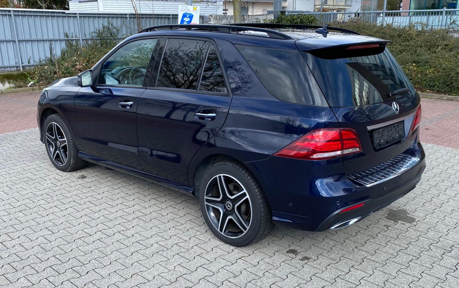 Mercedes-Benz GLE 350 d 4MATIC AMG/Panorama/Massage/ACC/AHK